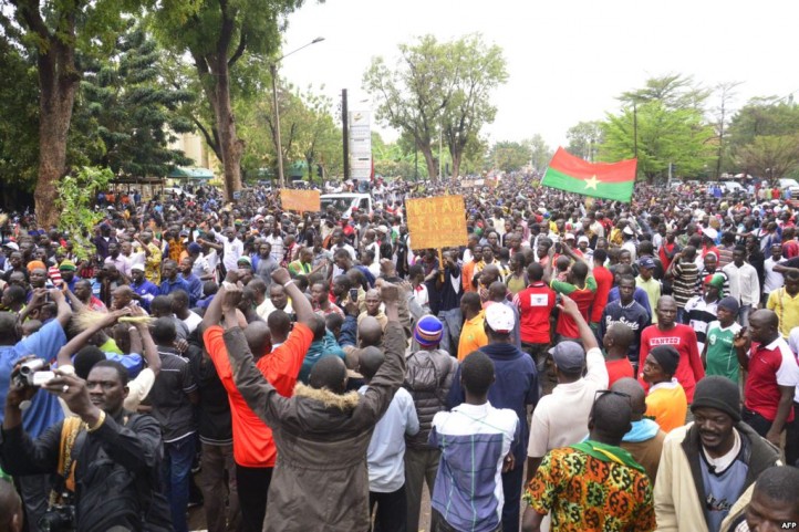 burkina-faso-protests-2014-722x481